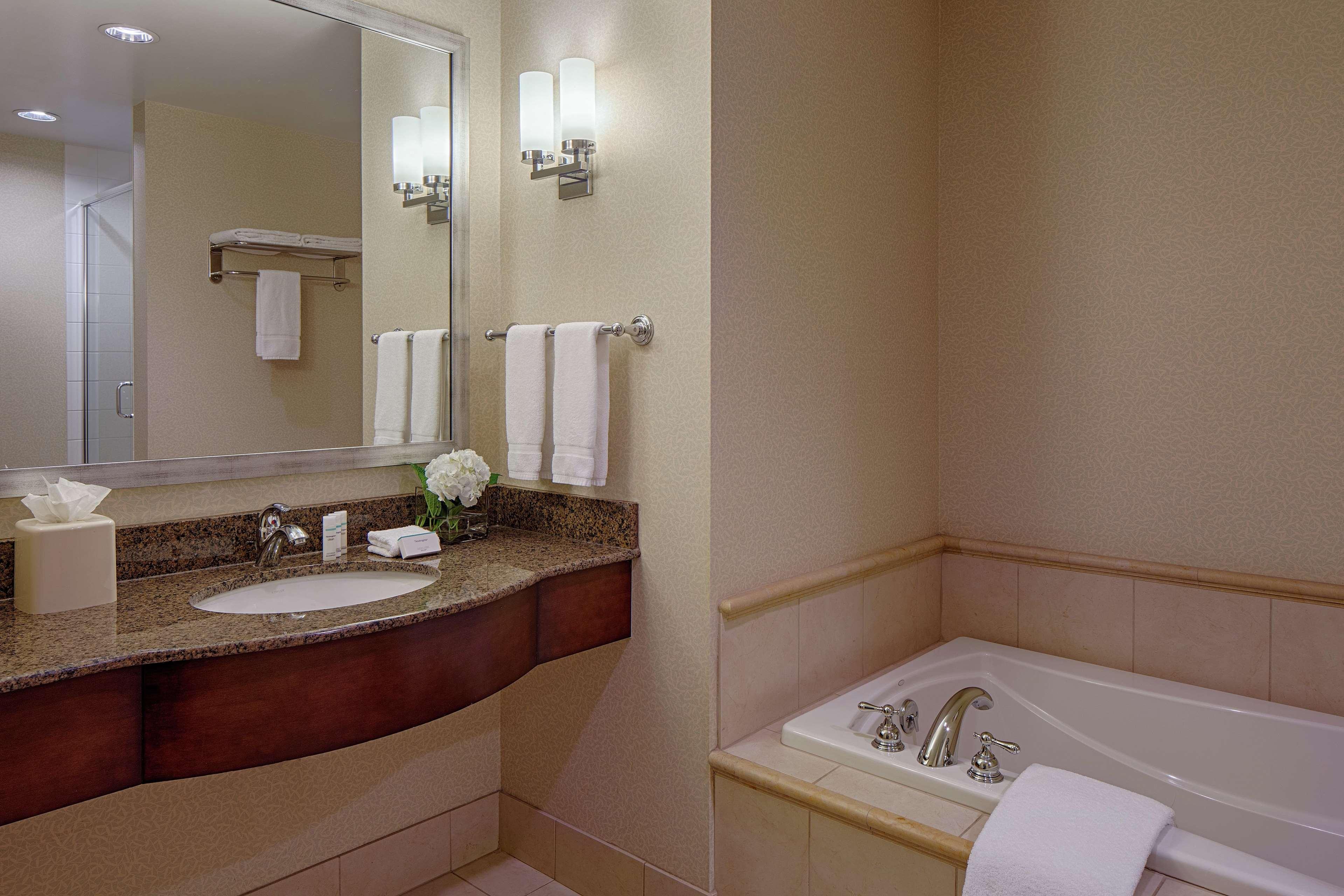 Hilton Garden Inn Jackson Downtown Ngoại thất bức ảnh